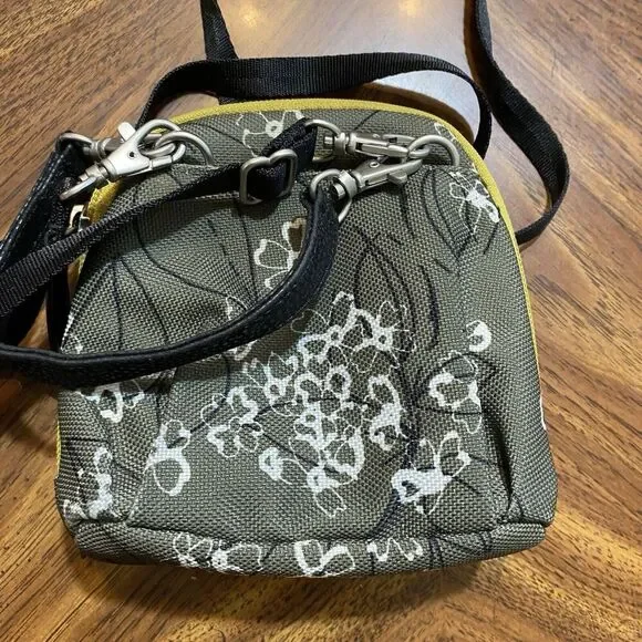 Haiku crossbody bag green multi-pockets 6 x 6.5" detachable strap 27" small - Picture 6 of 10